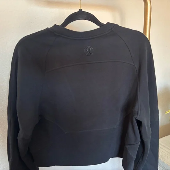 lululemon athletica Black Sweatshirt - Picture 8 of 8